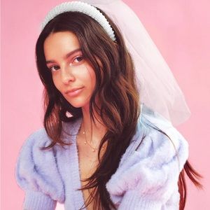 XO fetti bridal headband